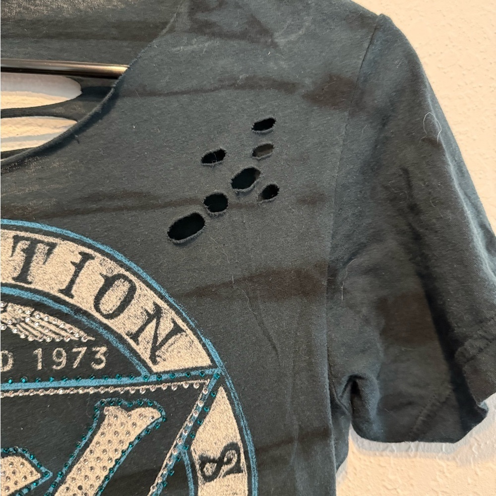 Affliction Blue Ombre Distressed Cutout Tee Size M Rhinestone Navy Aqua Rock Top - Picture 4 of 10